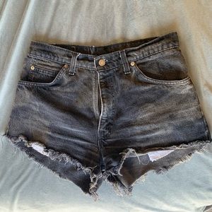 Levi’s Black 550 Cut Off Shorts size 31